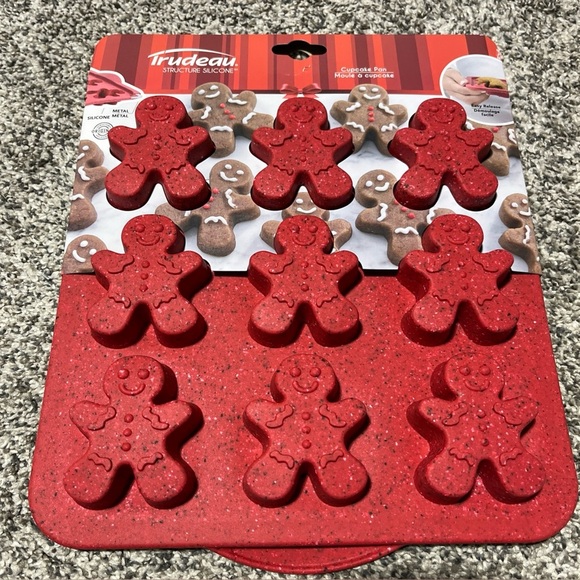 NIP Trudeau Silicone Holiday Gingerbread Man Woman Cupcake Pan 12"x10" Red, New - Picture 1 of 4